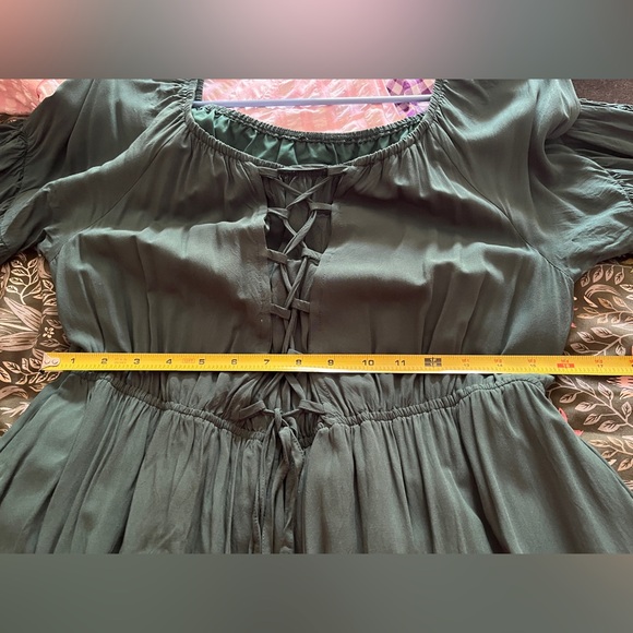 Green Cottagecore Dress with Bell Sleeves - Picture 4 of 6